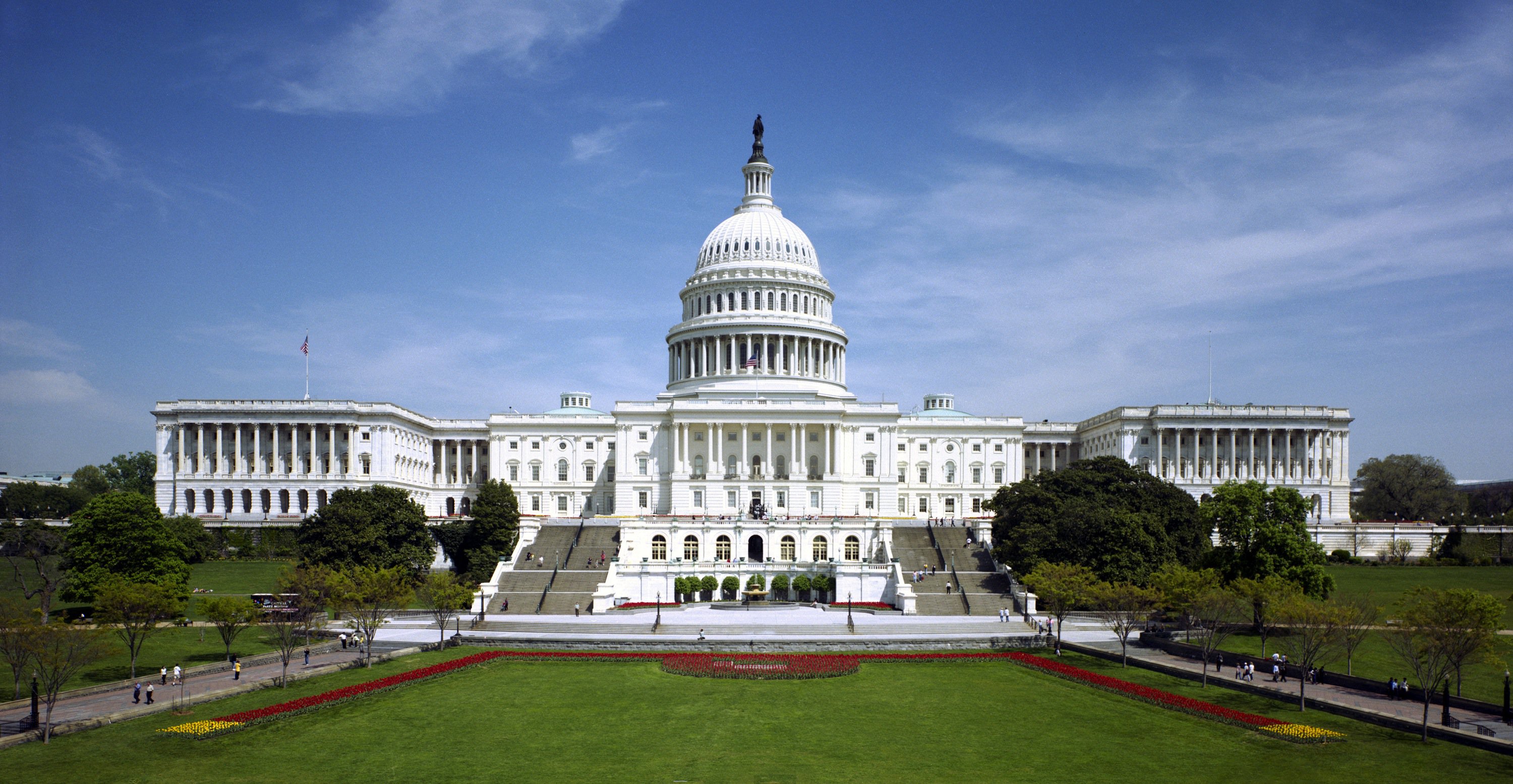 Gunfire Near White House Raises Alert Level in Washington