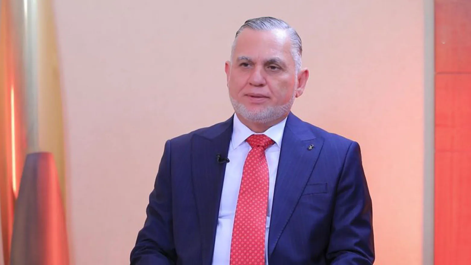 دفاعاً عن "نهج السوداني".. الأعرجي يهاجم مروجي شائعات بديل رئاسة الوزراء