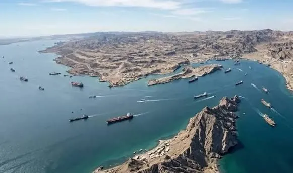 شلل مروري في هرمز.. ناقلات النفط تعود أدراجها وسط ترقب دولي