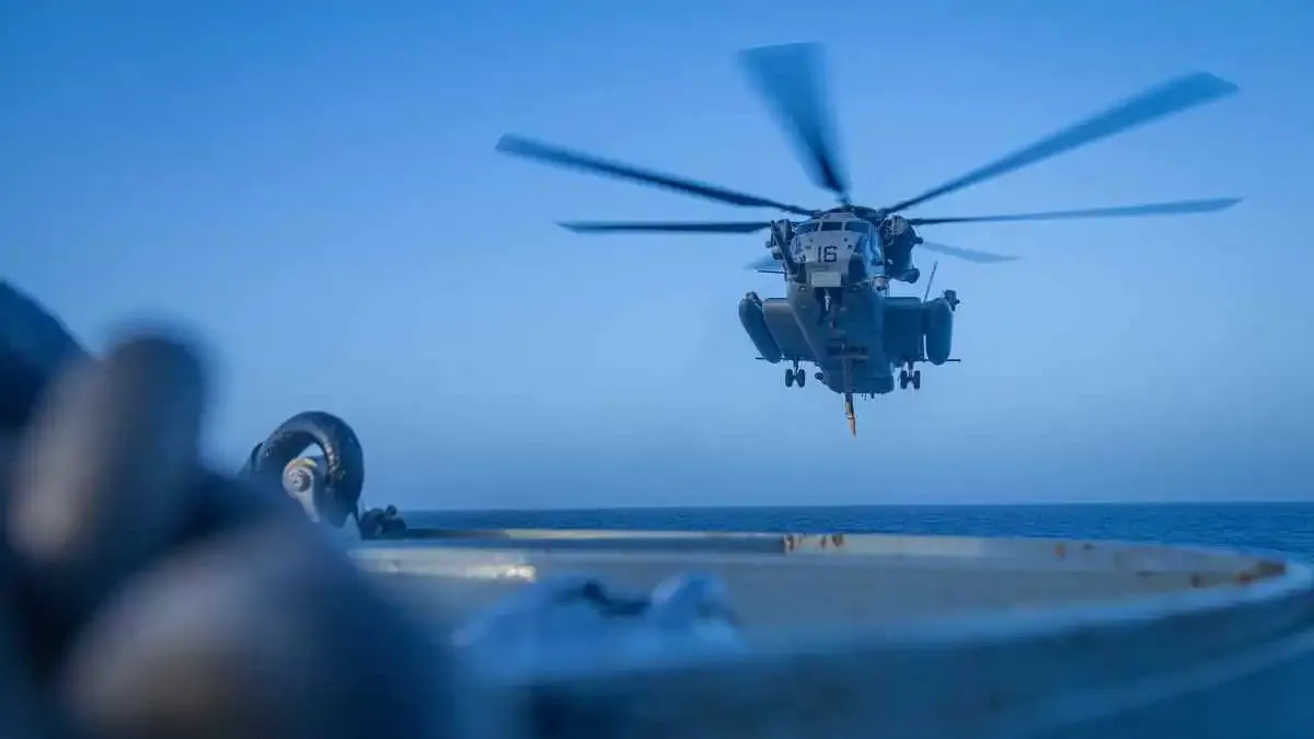 U.S. Reinforcements in the Gulf: Heaviest Transport Helicopters Join the 2026 Iran Blockade