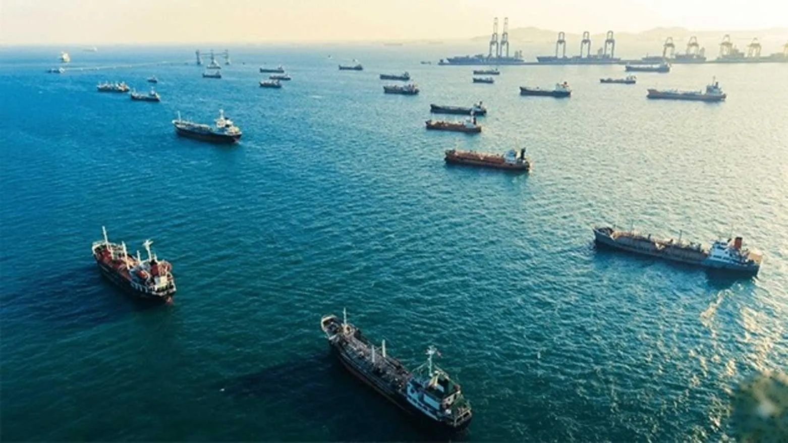 Naval clashes lead to Hormuz Strait closure