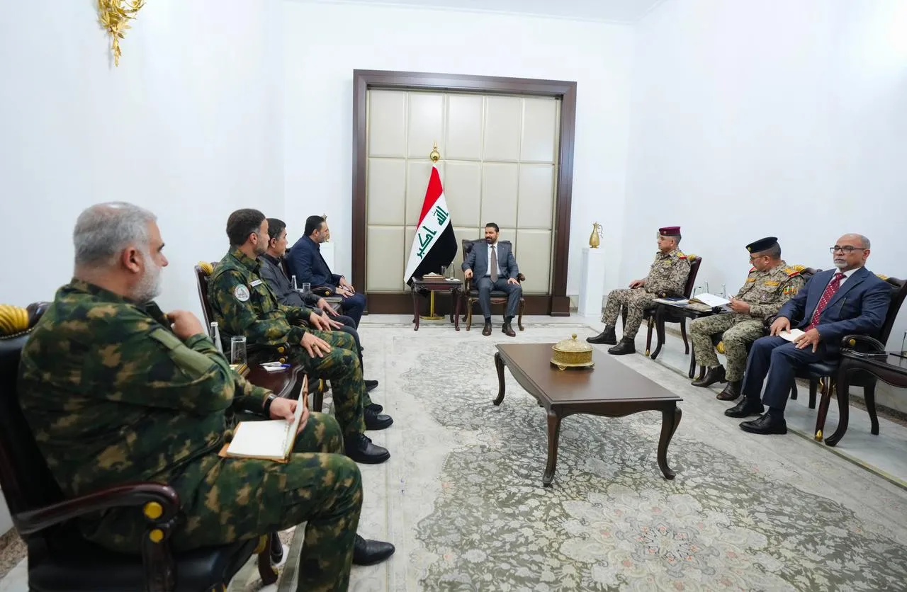 الحكومة العراقية تشكل لجنة عليا لفك ارتباط الحشد الشعبي وحصر السلاح بيد الدولة