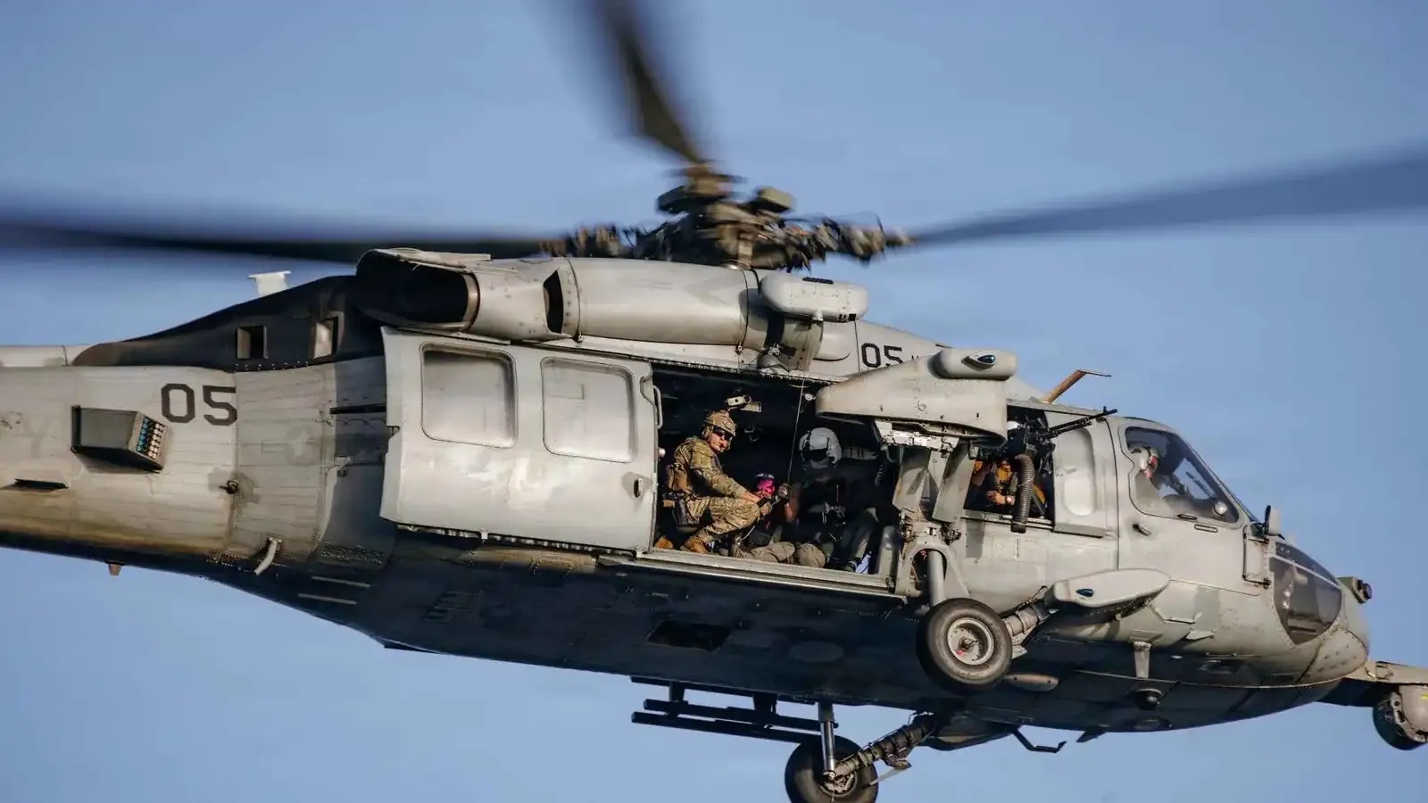 US Navy Suspends Search for Missing Sailor Following Helicopter Crash in Arabian Sea