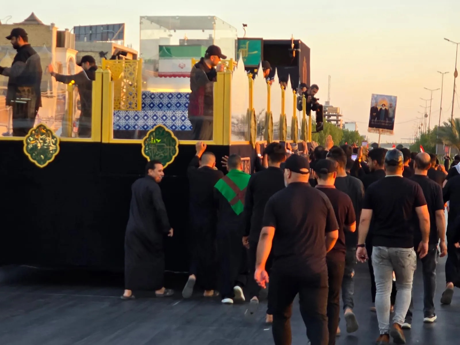 Solemn Popular Funeral Procession for Iran's Leader Ali Khamenei Begins in Najaf