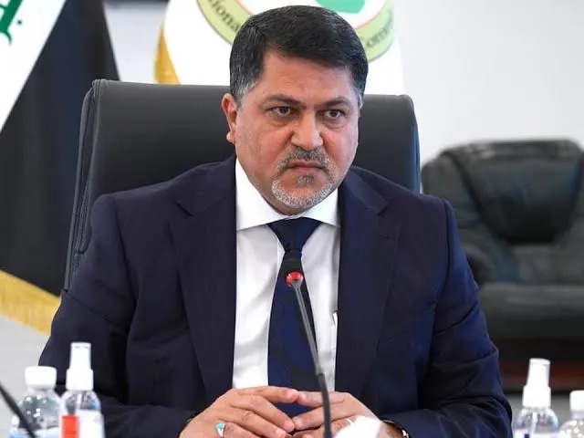 البرلمان يصوت على إعفاء رئيس الهيئة الوطنية للاستثمار حيدر مكية من منصبه