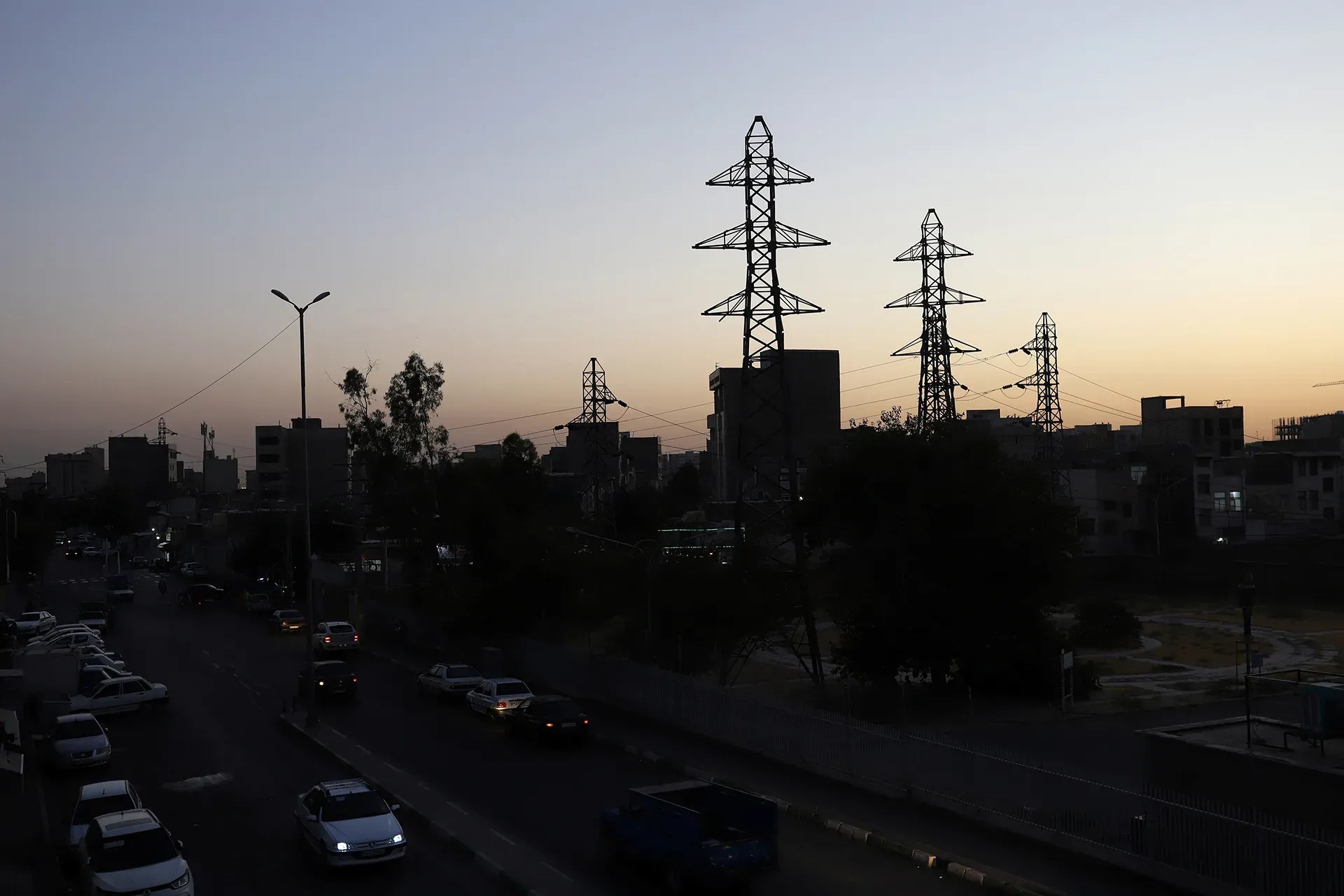 Kish Island Experiences Power Outage Following US Shelling