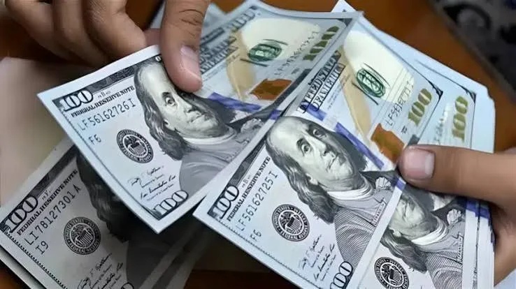أسعار صرف الدولار في الأسواق المحلية اليوم الخميس: 151 ألفاً للبيع