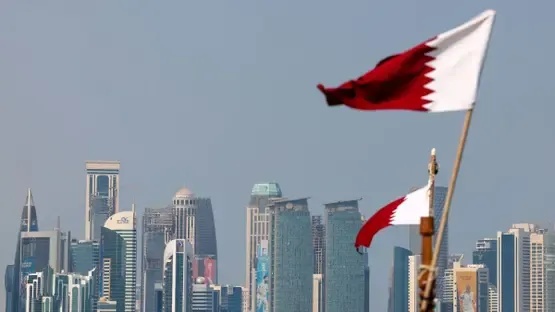 دولة قطر تعتبر استهداف المنشآت النفطية السعودية بمسيرات عراقية انتهاكاً للسيادة والقانون الدولي