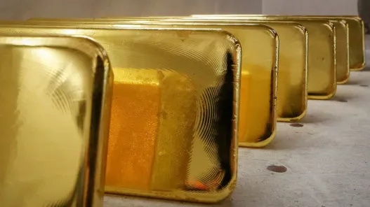 Gold Poised to Achieve Monthly Gains Ending Decline