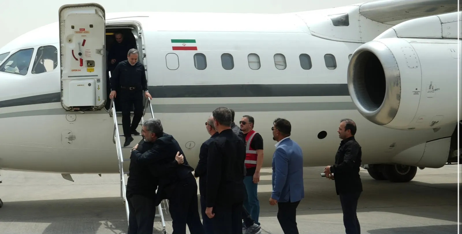 وزير الخارجية الإيراني يصل النجف الأشرف