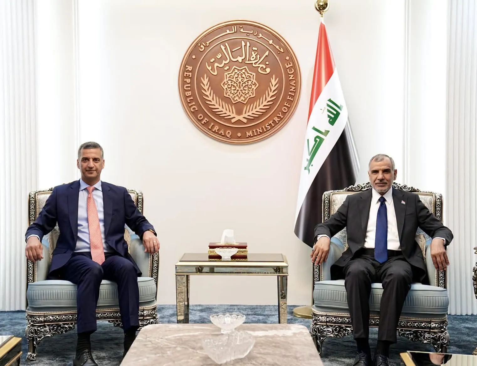 وزير المالية ومحافظ البنك المركزي يناقشان تعزيز التنسيق المالي والنقدي