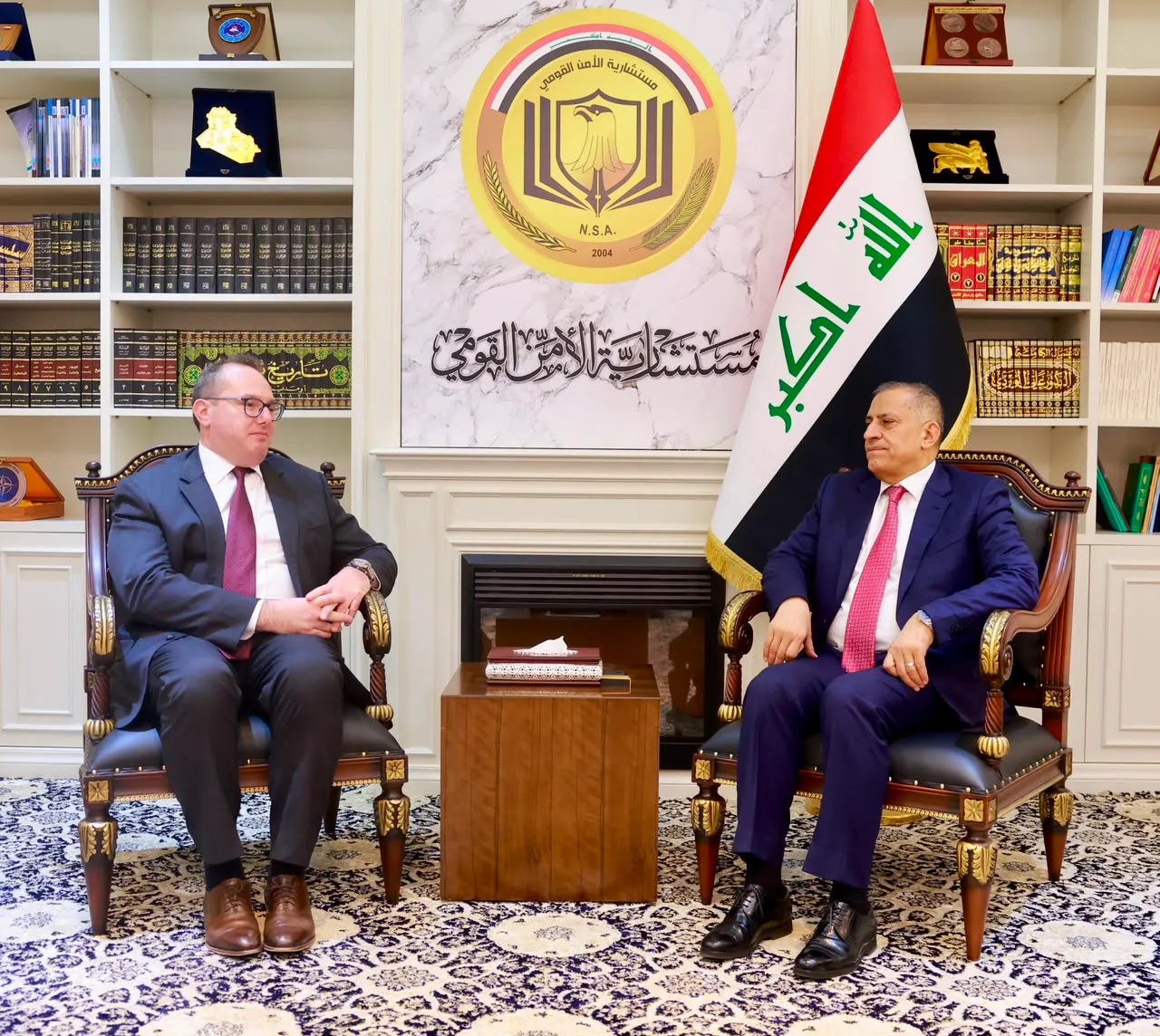 العراق يؤكد لممثل واشنطن مضيه في حصر السلاح بيد الدولة