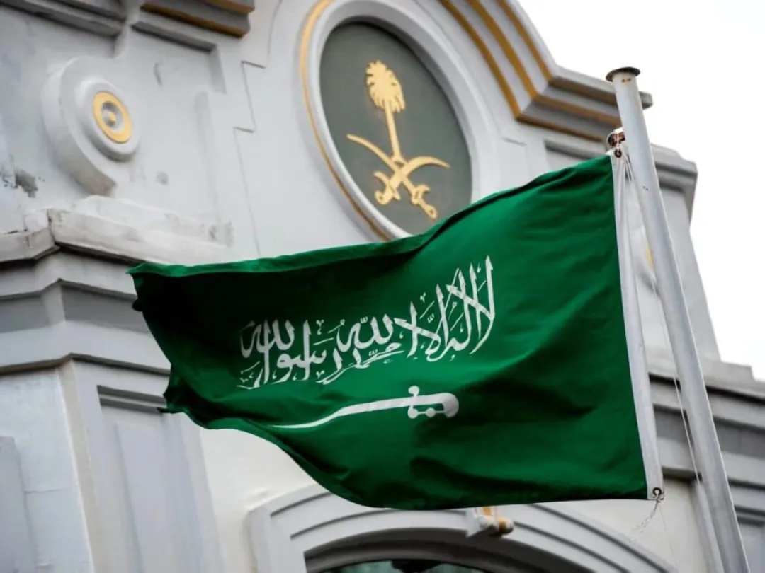 المملكة تدين استهداف ناقلتها بمضيق هرمز وتدعو لوقف التصعيد