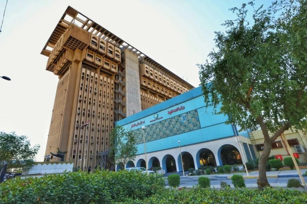 وزارة الداخلية تحذر من مخاطر استغلال الذكاء الاصطناعي لإنشاء محتوى مخل