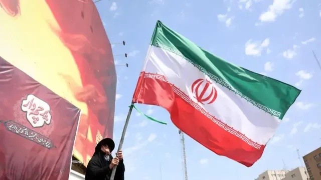 وزير الاقتصاد الإيراني يؤكد صمود بلاده أمام الضغوط الأمريكية