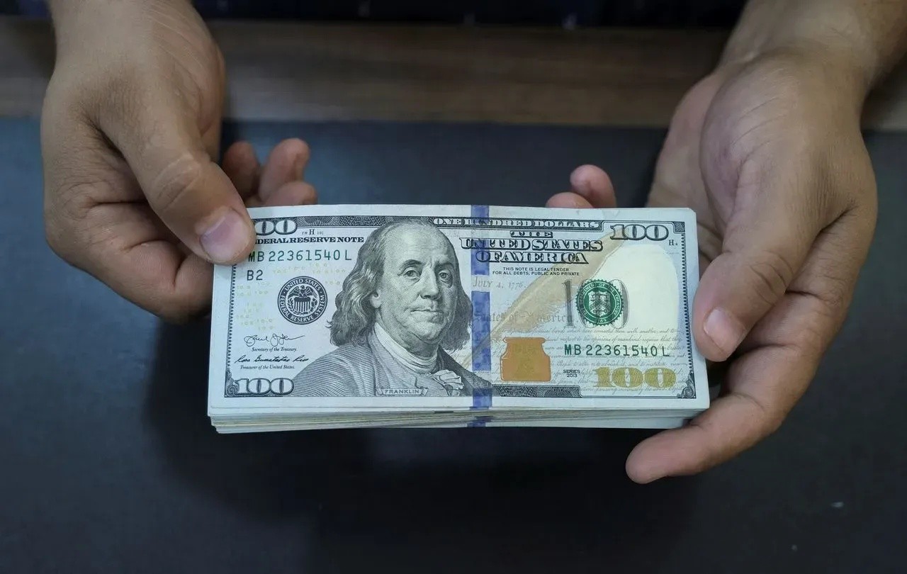 تحديد أسعار صرف الدولار في أسواق العراق اليوم