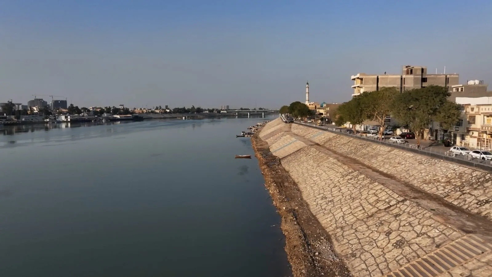 الأنواء الجوية تتوقع استقرار الطقس في الوسط والجنوب وأمطاراً خفيفة شمالاً