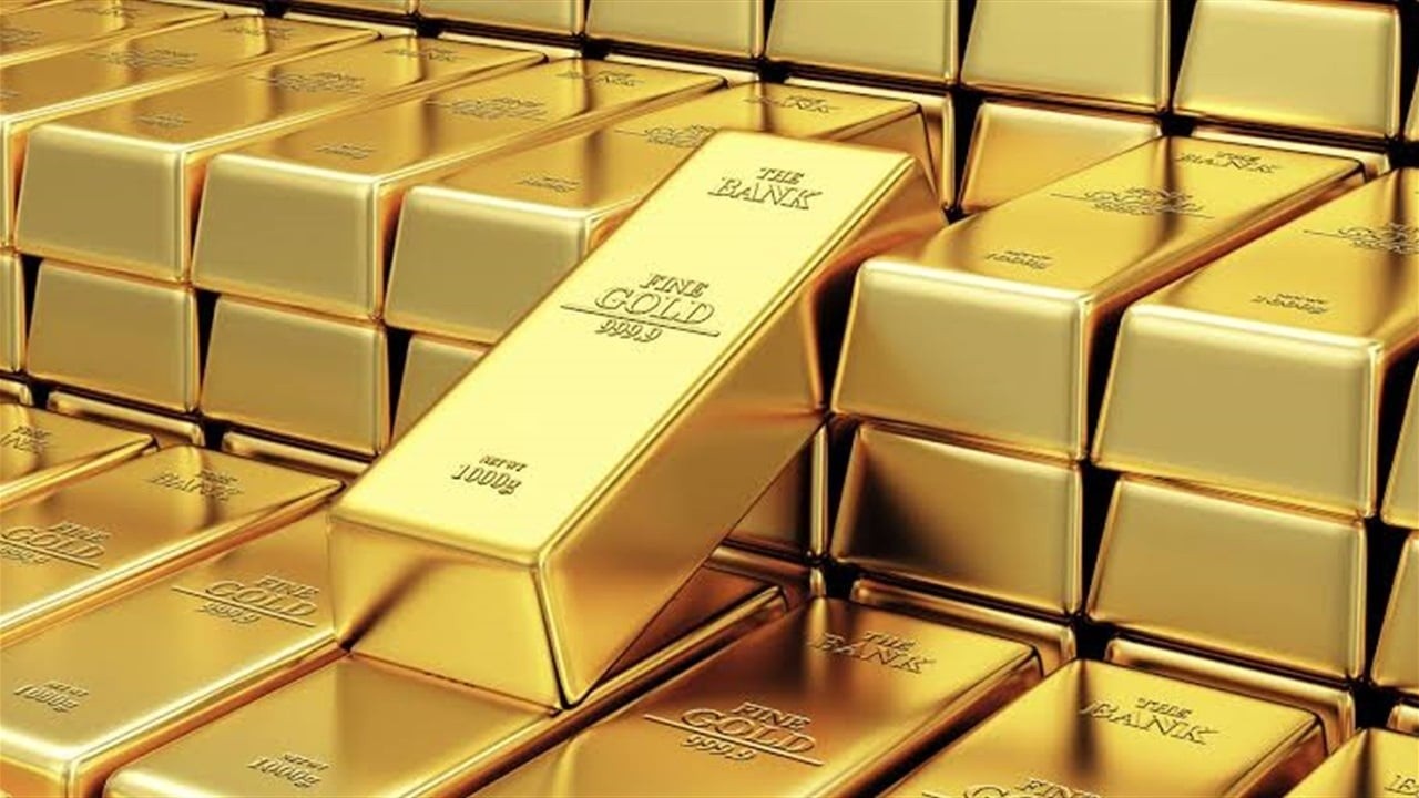 الذهب يتراجع عالمياً مع ترقب قرار الفائدة الأمريكية