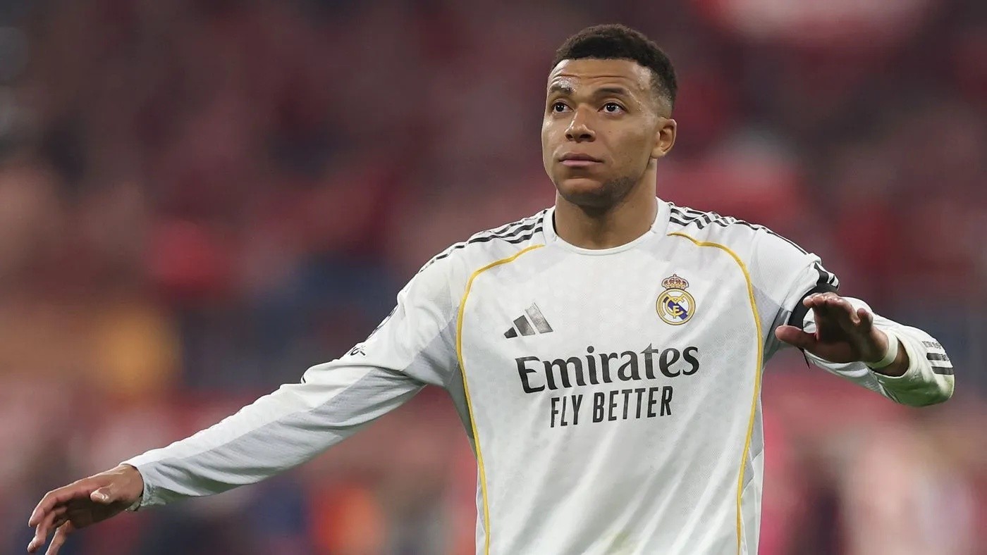 مبابي يعرب عن طموحه للفوز بالكرة الذهبية ويُبرز أهميتها لريال مدريد