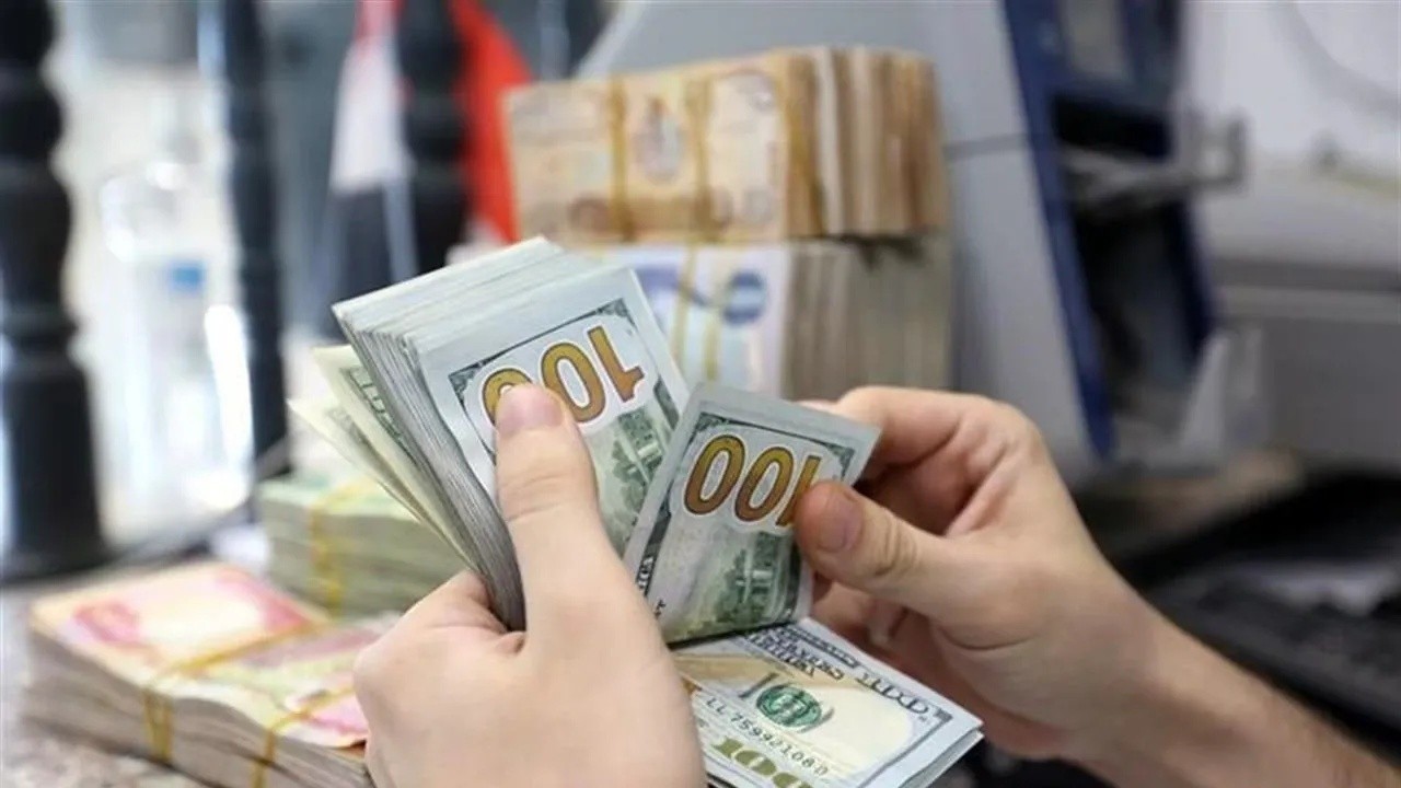 المركزي العراقي يعزو تقلبات سعر الصرف إلى المضاربات والظروف الإقليمية