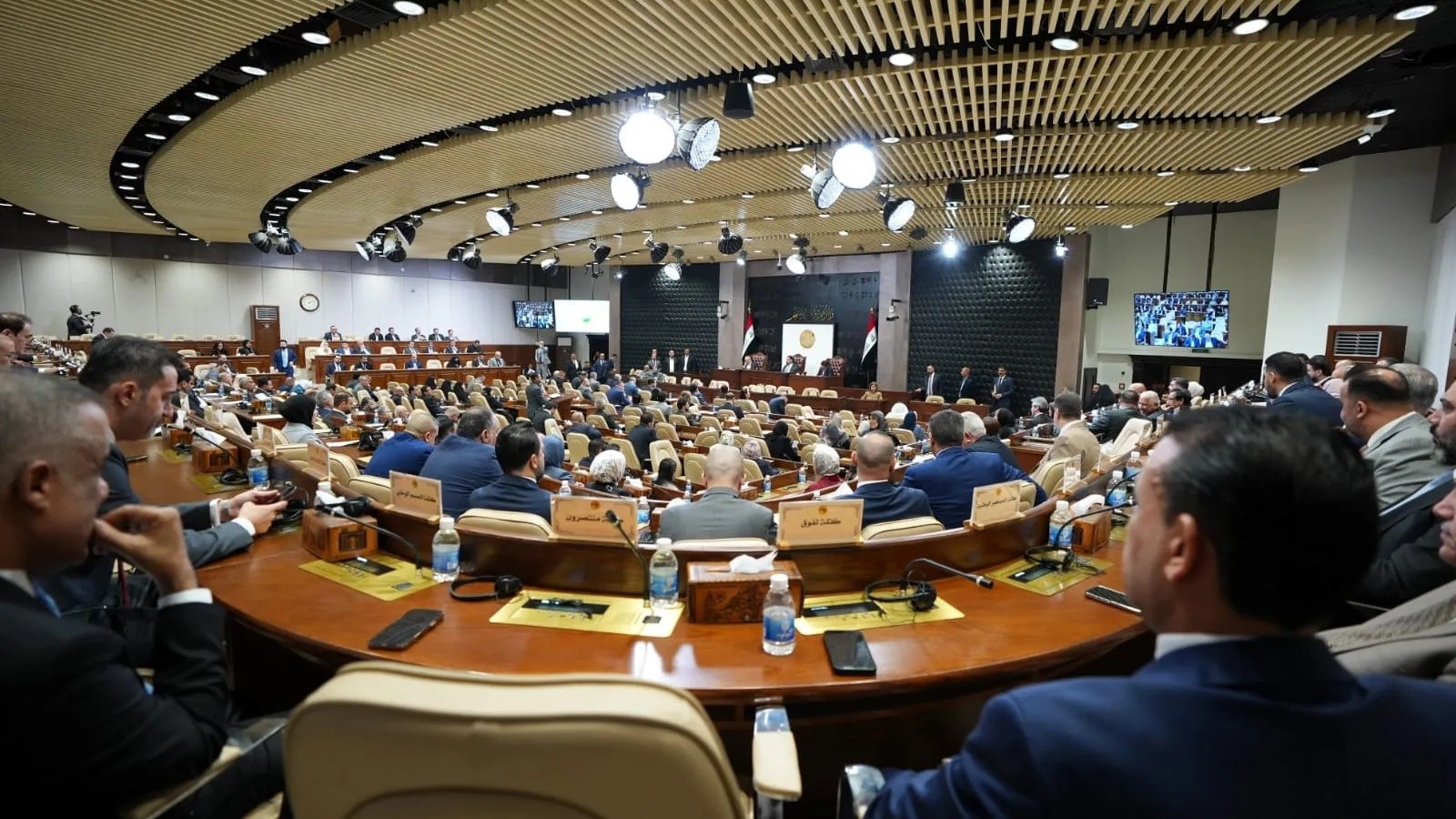 تأكيد برلماني: تثبيت موظفي العقود سيكون دون قيد أو شرط