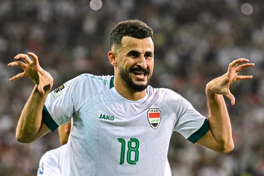 لاعب المنتخب العراقي أيمن حسين يؤكد جاهزية "أسود الرافدين" ويأمل بتوفيق اليوم الوطني السعودي
