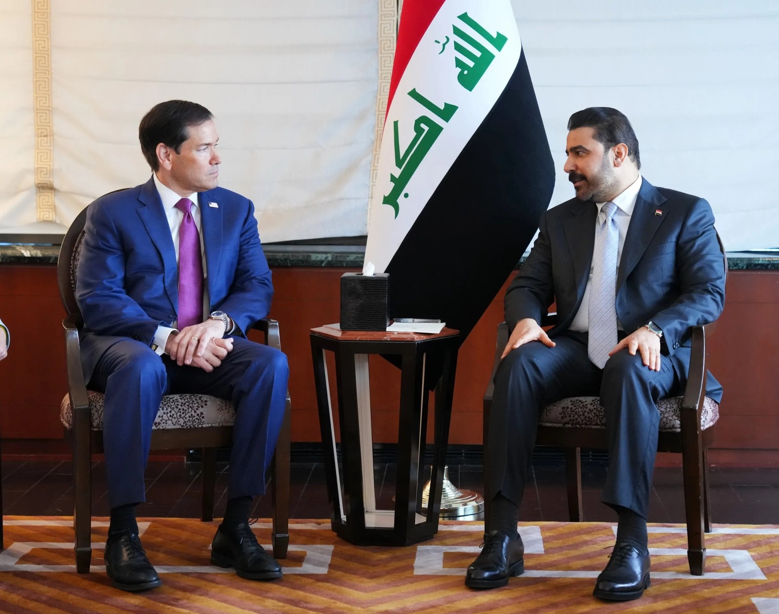 رئيس الوزراء الزيدي ووزير الخارجية الأمريكي يؤكدان منع هجمات الفصائل من العراق