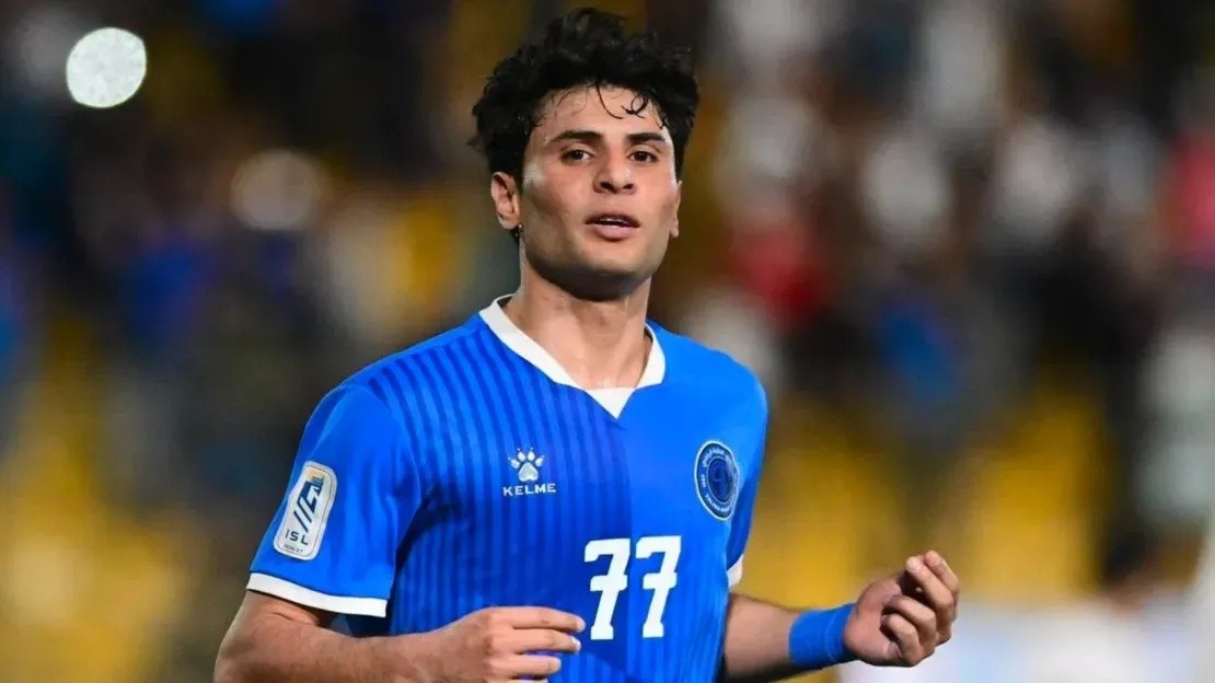 مهاجم العراق سيف رشيد يستعرض طموحاته الشخصية والوطنية في كأس الخليج 27
