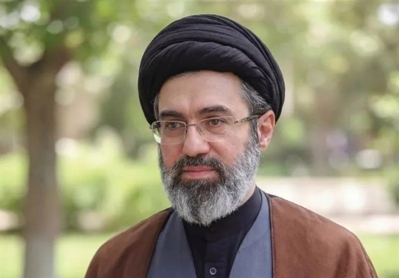 بيزشكيان يكشف عن تنسيق خطة هرمز مع المرشد مجتبى خامنئي وسط تساؤلات
