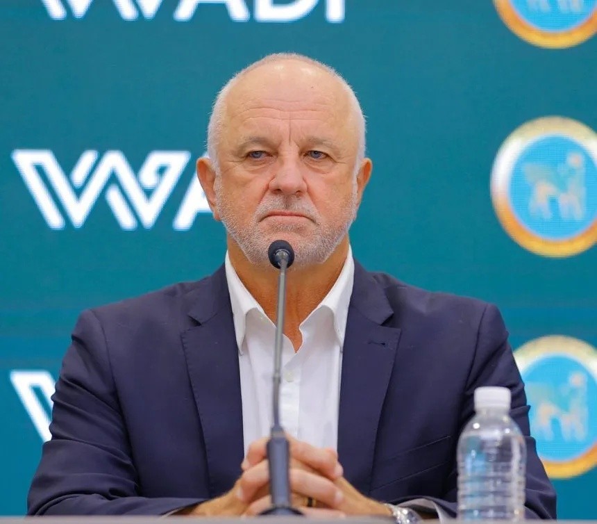 أرنولد يؤكد جاهزية المنتخب العراقي لكأس آسيا برأس مرفوعة