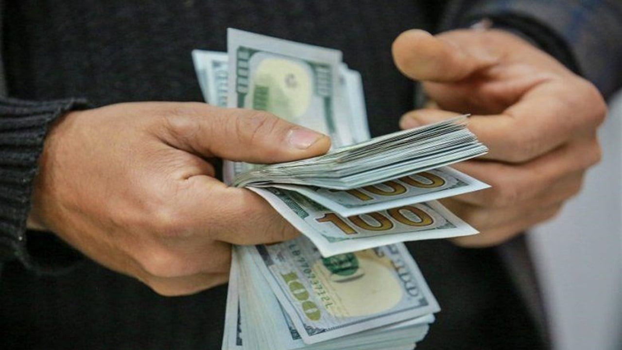 هبوط أسعار صرف الدولار بأسواق العراق