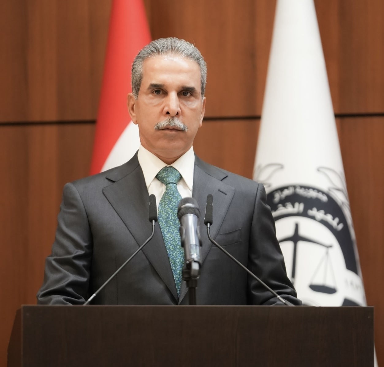 رئيس مجلس القضاء الأعلى يشدد على ضرورة تعديل نصوص الدستور العراقي