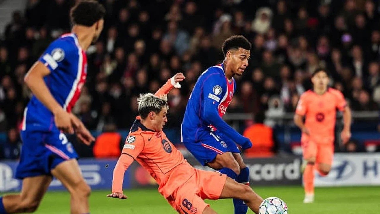 باريس سان جيرمان يتفوق على برشلونة بأربعة أهداف في دوري الأبطال
