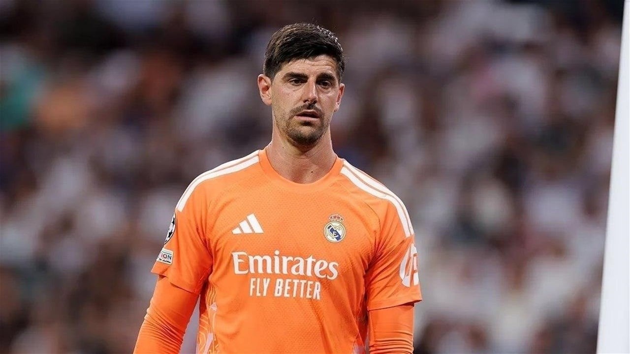غياب كورتوا يضع ريال مدريد في موقف صعب قبل الكلاسيكو